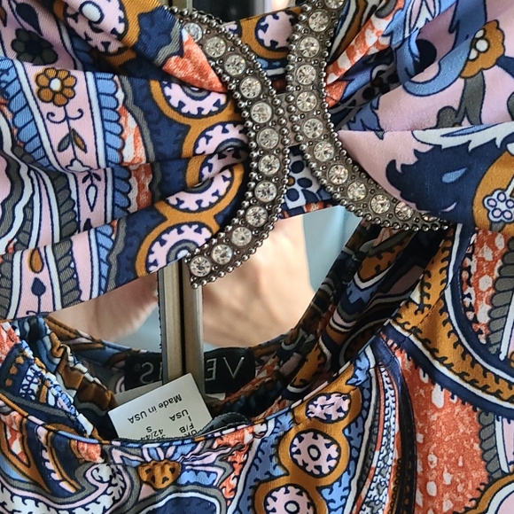 Top - Picture 4 of 4